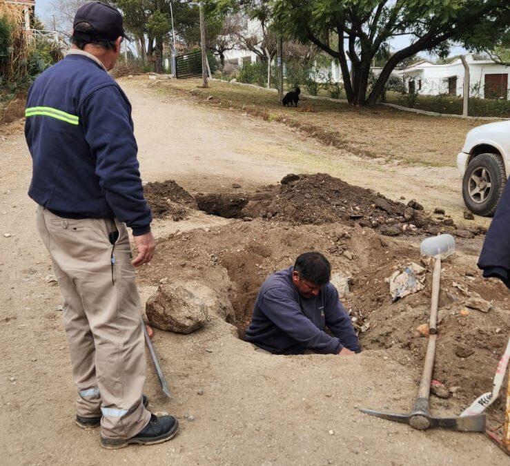 INICIARON LAS NUEVAS CONEXIONES A FIBRA OPTICA
