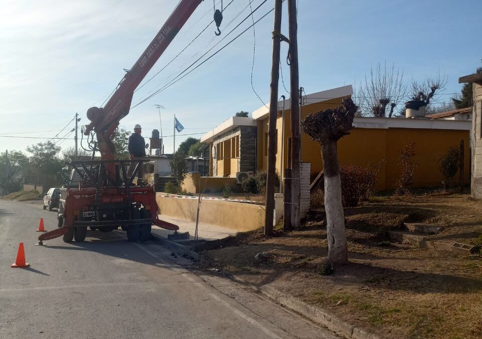 REEMPLAZO DE POSTACIÓN EN PELIGRO EN EL MANZANO